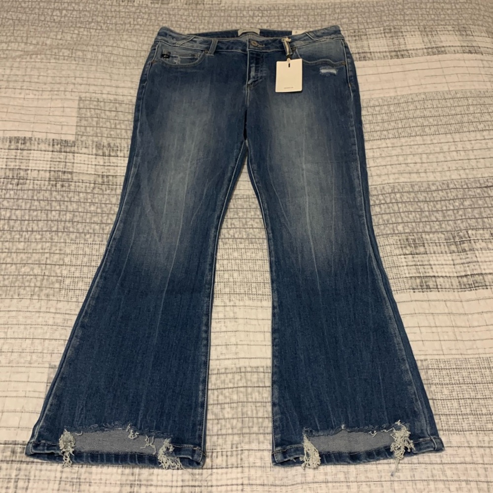 KanCan size 11/29 low rise crop flare blue jeans NWT